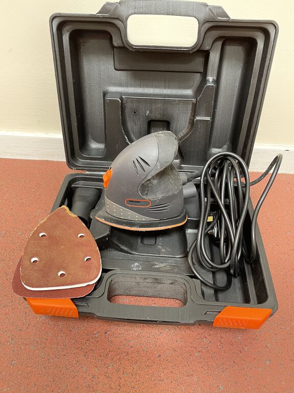 Challenge Xtreme electric palm detail sander