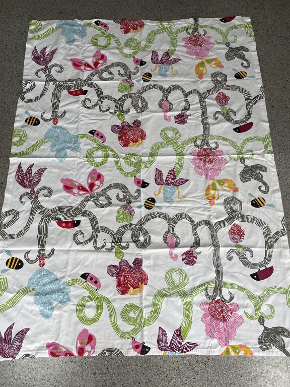 Super cute table cloth - 190x140cm
