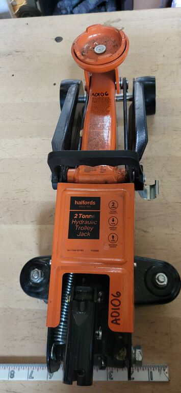 2 tonne hydraulic trolley jack