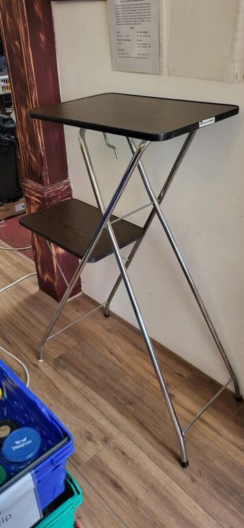 2 level projector stand