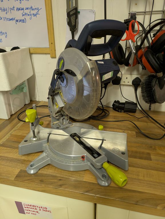 Challenge Xtreme 8" Compound Mitre Saw