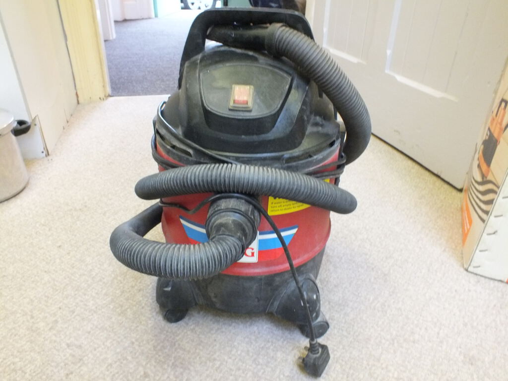 Buy Nowt Vax 2000 Wet and dry hoover