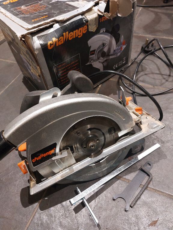 Corded skill saw
