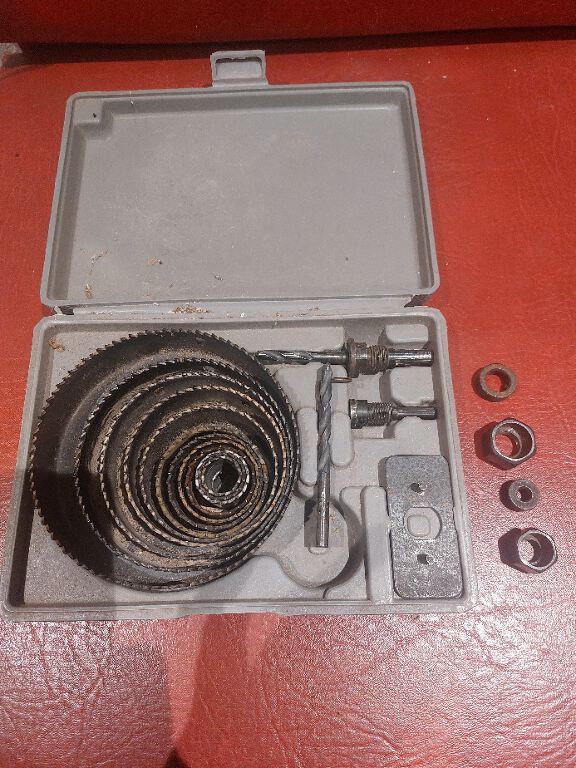 Hole saw set