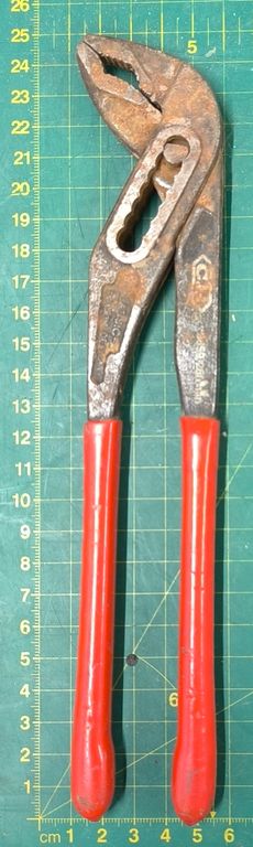 PIPE WRENCH, Channelock Style 07 Red Handle (max jaw size 4cm) (Checked)