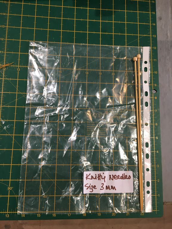 Knitting needle bamboo size 3mm 28cm long