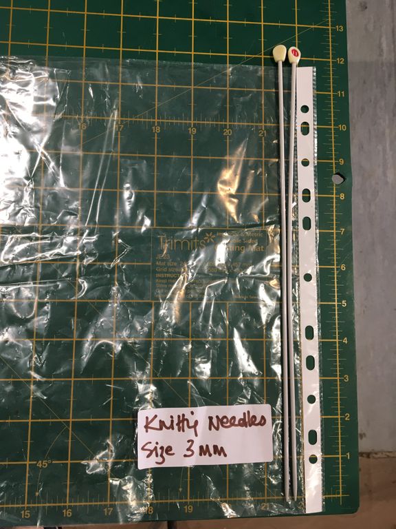 Knitting needle metal 3mm 30cm long