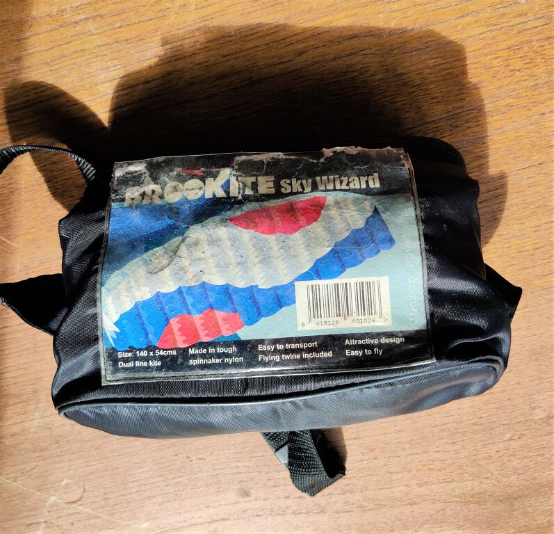 Small dual line power kite