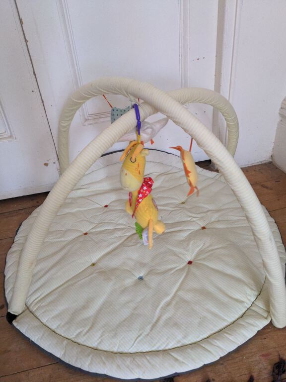 Baby play mat with mobile