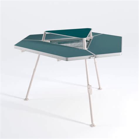 Camping table: hexagonal sociable