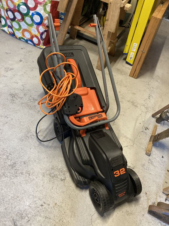 Lawn Mower - Mains powered