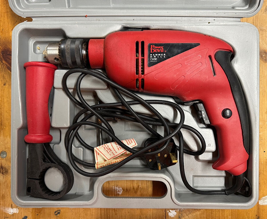 Drill - Hammer Drill 710W