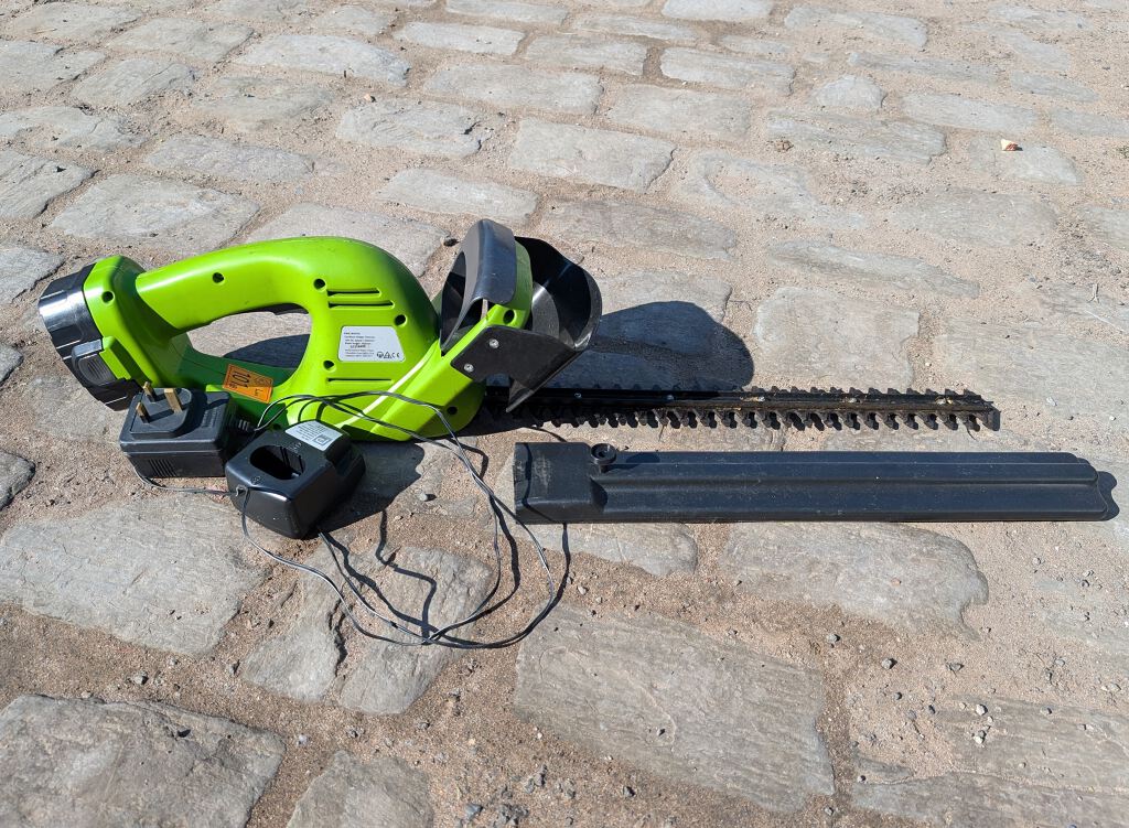 Hedge Trimmer Cordless - 18V