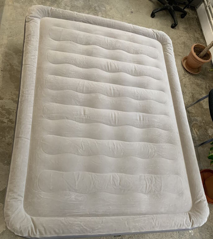 Air mattress #7 (king)