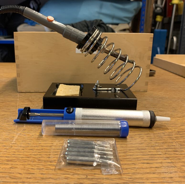 Soldering iron #1 + accessories