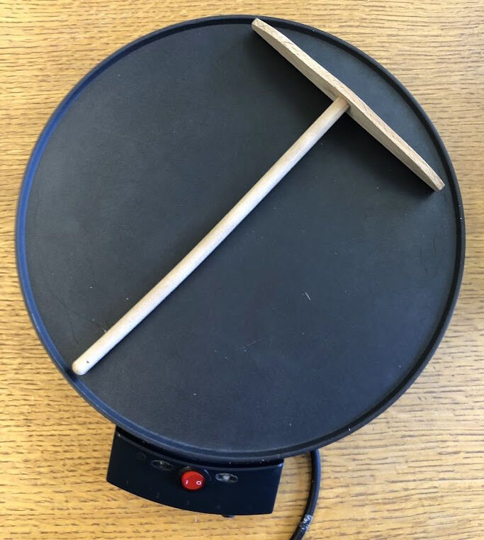 Pancake maker / crepe maker