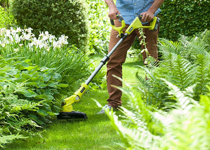 Ryobi Cordless grass strimmer and edger (LOT00306)