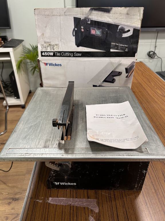 Wickes 450w tile cutting saw
