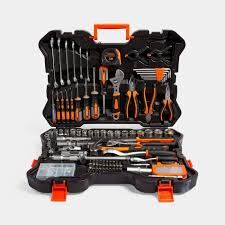Set Offerynnau a Socedi Premiwm // Premium Tool & Socket Set