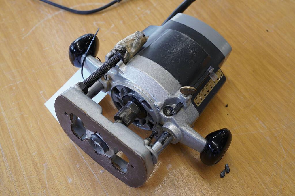 Plunge Router (ETL2452)