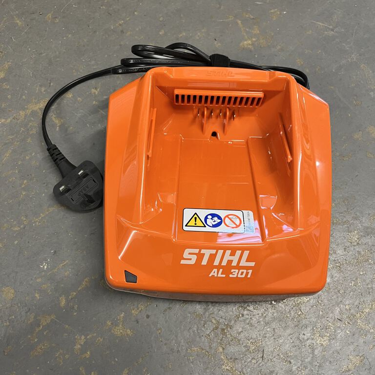 STIHL 36v battery charger (ETL2694)