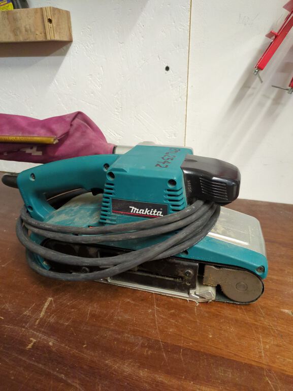 Belt Sander (ETL2542)