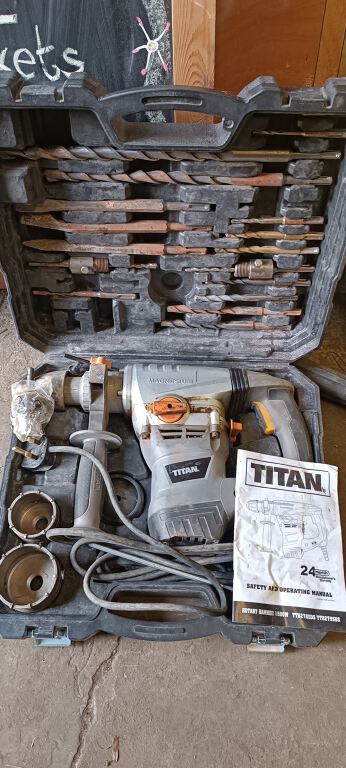 Corded Hammer Drill (ETL2759)