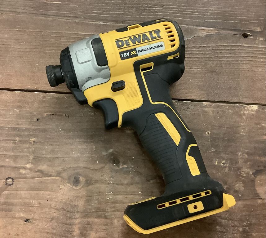 De Walt Impact Driver TOOL ONLY (ETL2721)