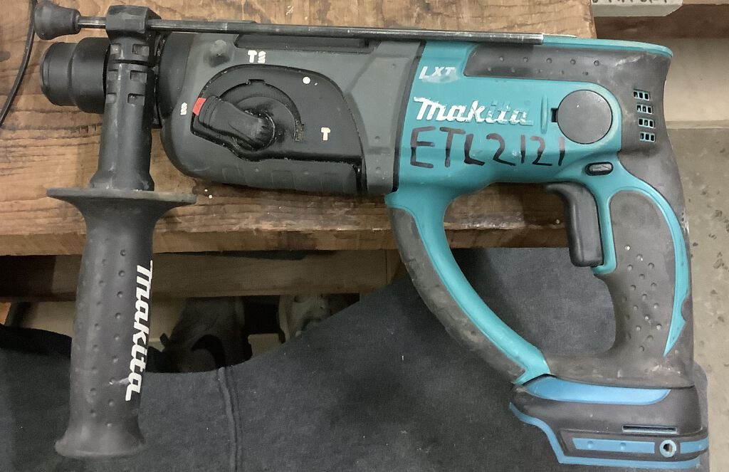 Makita SDS Cordless Hammer Drill - BODY ONLY (ETL1468)