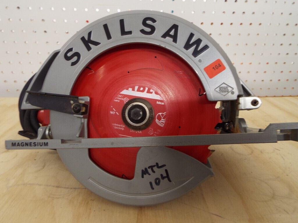 Mundelein Tool Library Circular Saw (104)