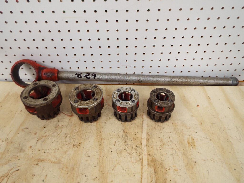 Mundelein Tool Library Rigid No 111R Manual Ratcheting Pipe Threader