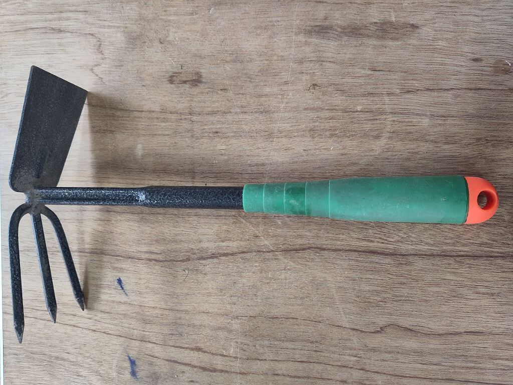 Garden hand fork/hoe