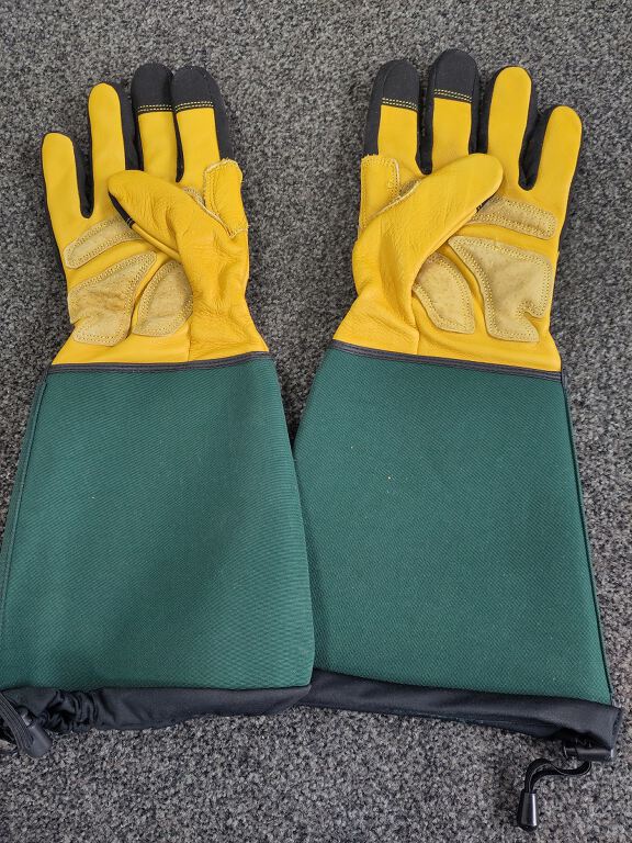 Heavy duty workgloves