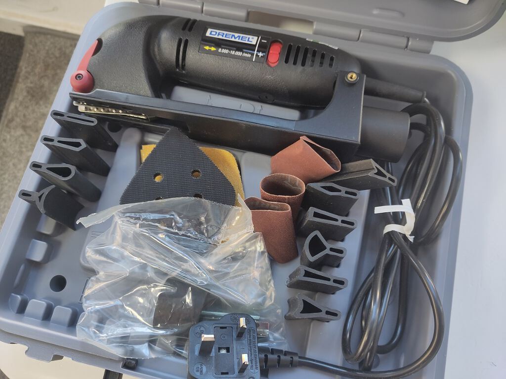 Multi shape sander