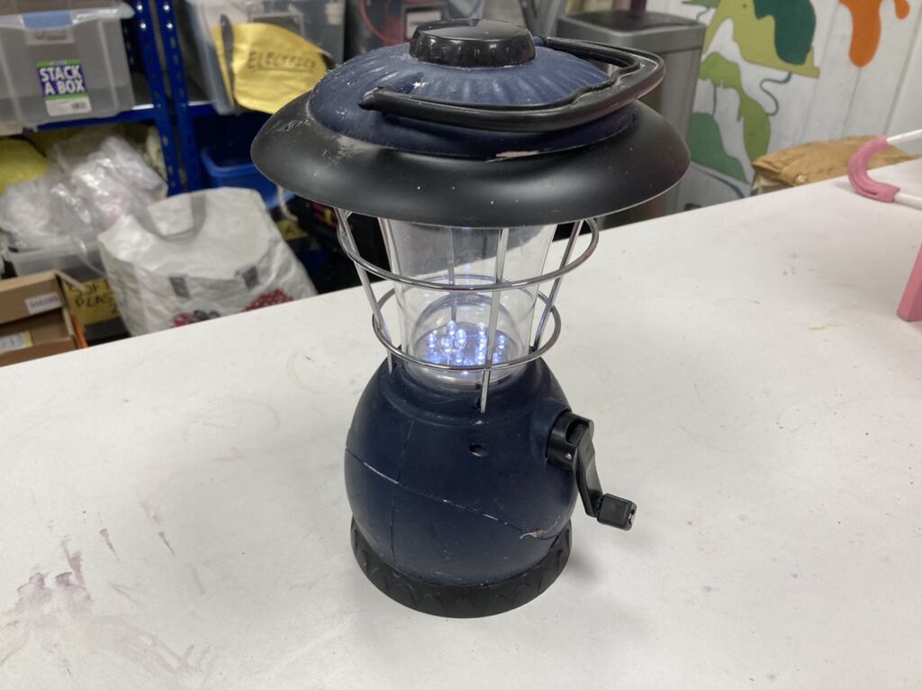 Wind-up LED Lantern (B-431)