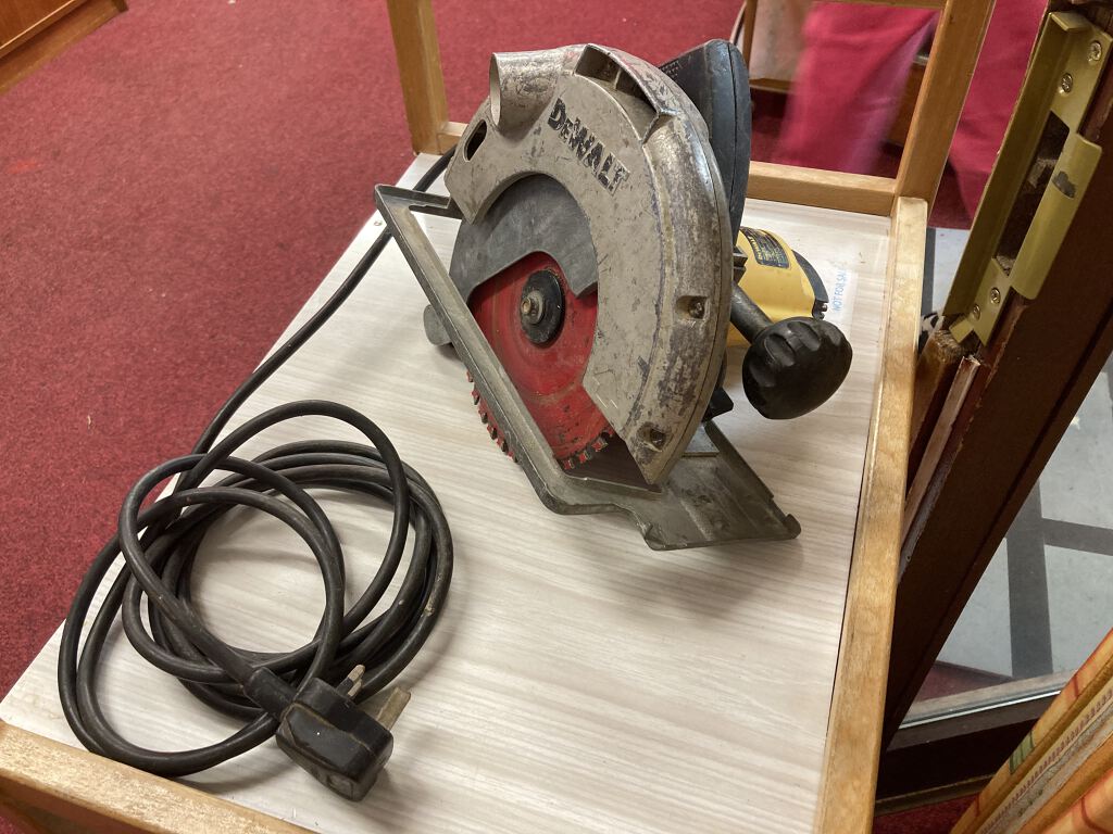 Circular saw (A-5)