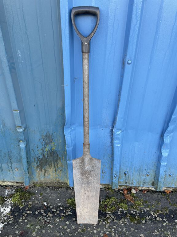 Post spade (C-344)