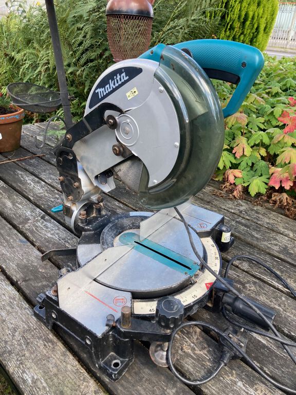 Bench / chop mitre saw (C-500A)