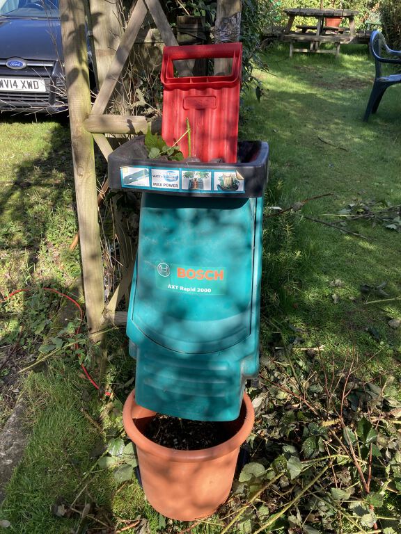 Garden shredder (C-305A)