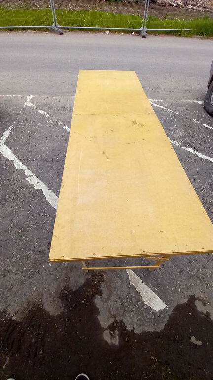 Foldable pasting table (C-164)