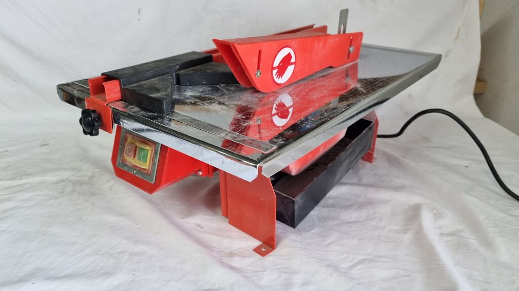 Launceston Tool Library GG DTA Bench Stone Cutter 180mm