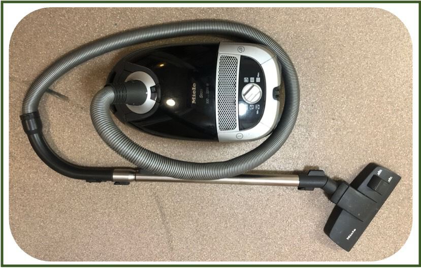 Vacuum Cleaner #2 (Miele)