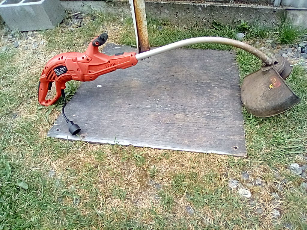 Vashon Tool Library Corded Electric Trimmer light duty