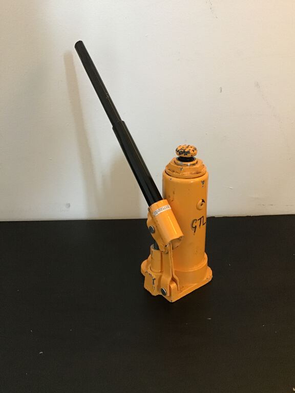 Bottle Jack
