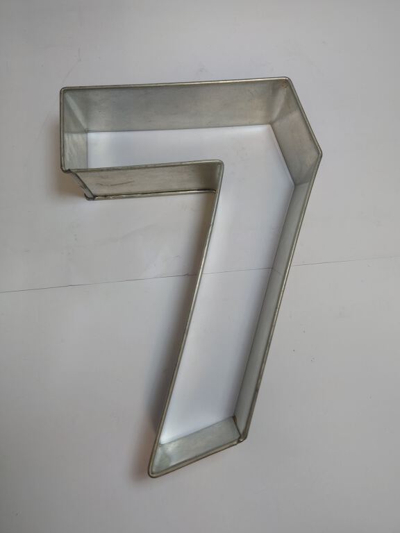 Number 7 Baking Tin (KIT140)