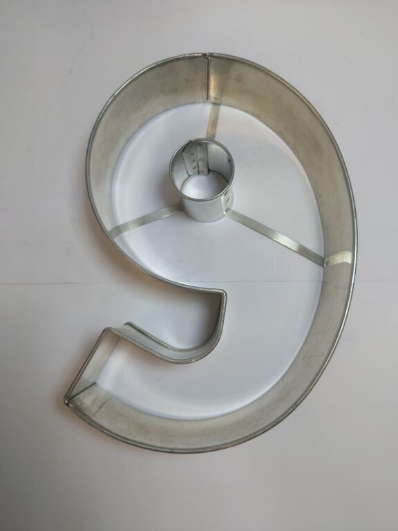 Number 9 Baking Tin (KIT142)