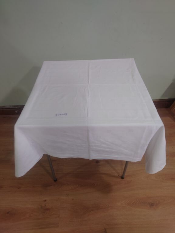 White Table Cloth 124CM X 130CM (EVT063)