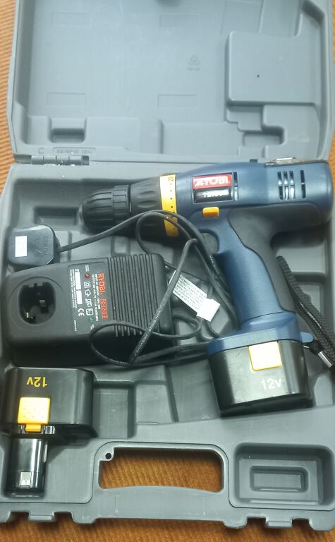 Ryobi Cordless Screwdriver \ drill