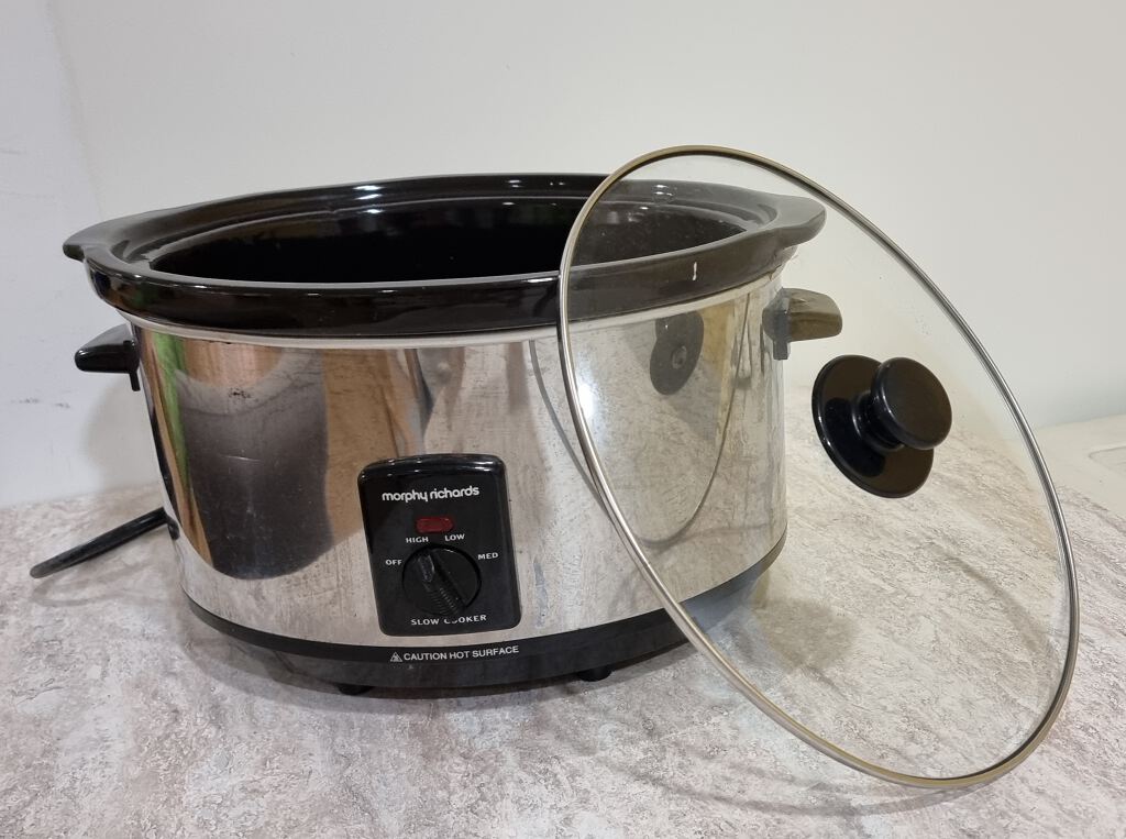 Oval slow cooker 4.5L