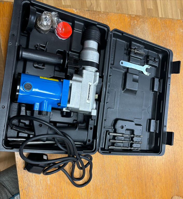 Precussion hammer drill (SDS)